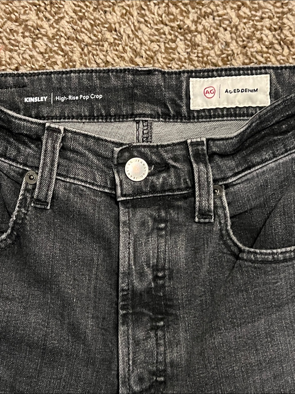 Ag Adriano Goldschmied Straight-Leg High-Rise Pop Crop Black Wash Jeans - Picture 2 of 5
